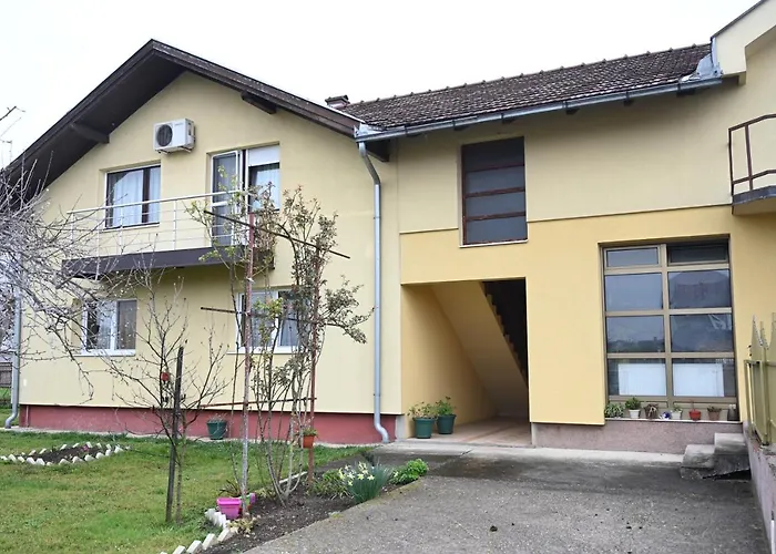 شقة Sena Laktaši